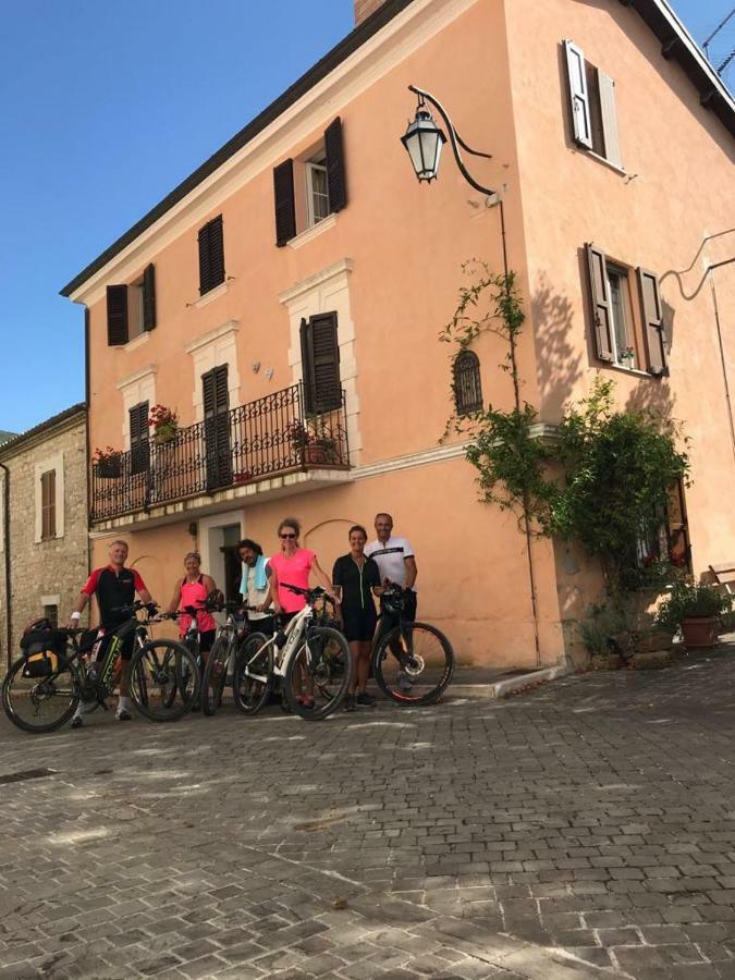 Casa Di Mamma Casa Vacanze Genga  Exteriör bild